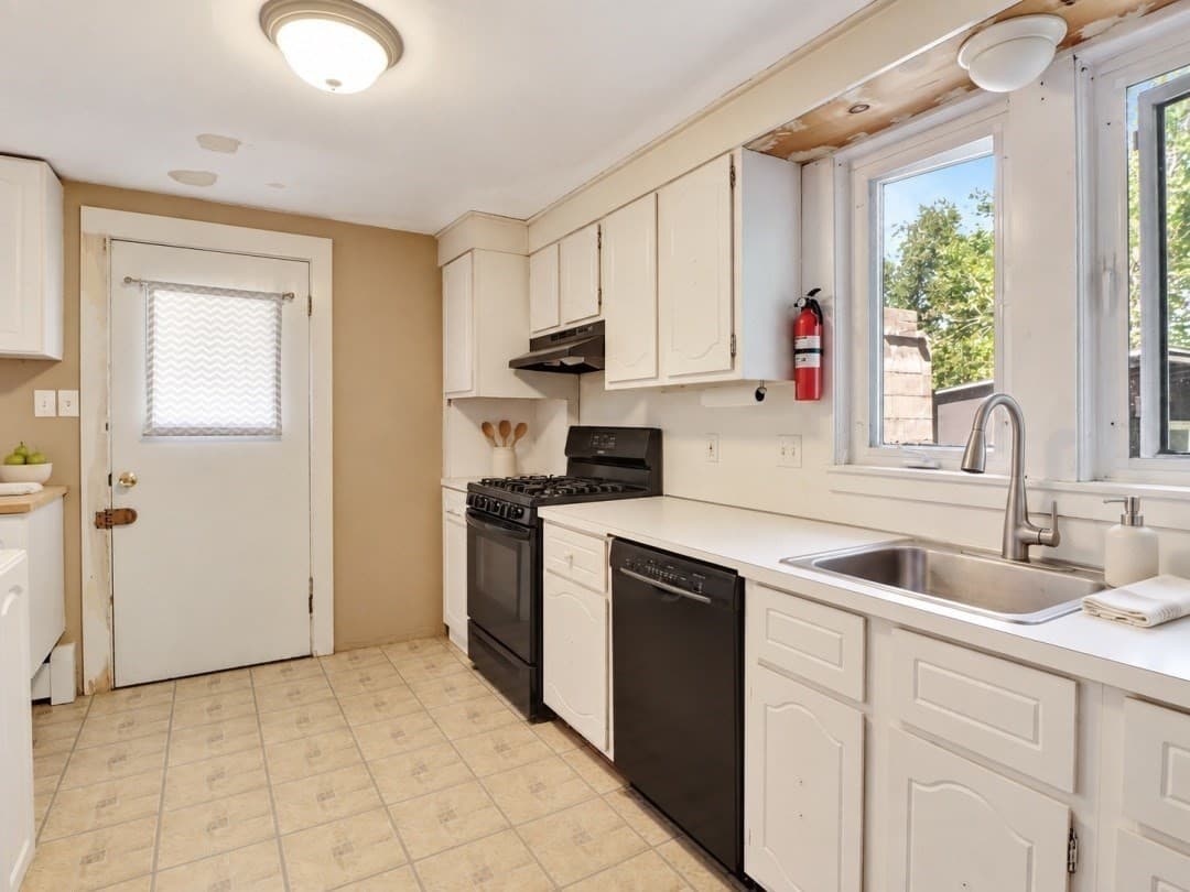 Single Family Residence at 69 Appleton St, Saugus MA 01906, photo 18 of 42