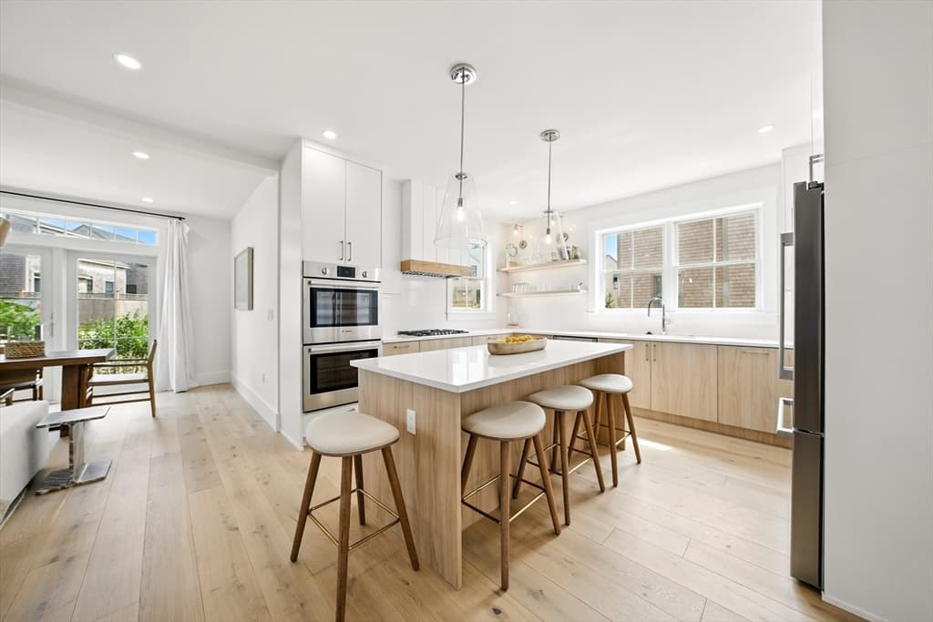 Single Family Residence at 5 Goldenrod Court, Nantucket MA 02554, photo 2 of 26