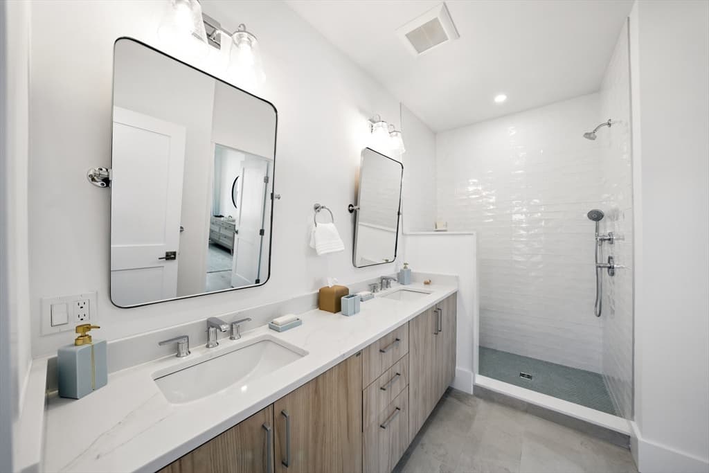 Single Family Residence at 5 Goldenrod Court, Nantucket MA 02554, photo 16 of 26