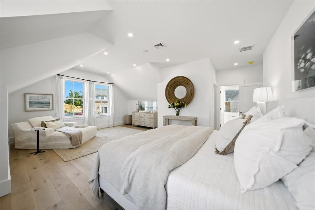 Single Family Residence at 5 Goldenrod Court, Nantucket MA 02554, photo 11 of 26