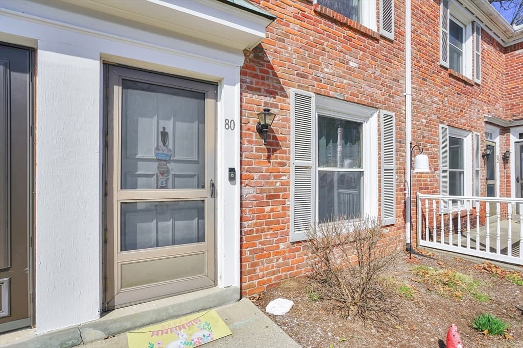 80 Yorktown Dr # 80, Springfield MA 01108 photo 2