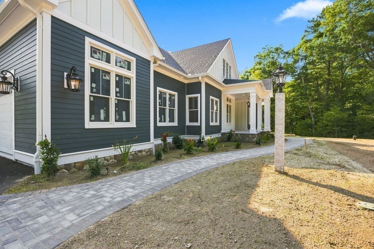 Single Family Residence at 307 Se Main St Lot 9, Douglas MA 01516, photo 9 of 39