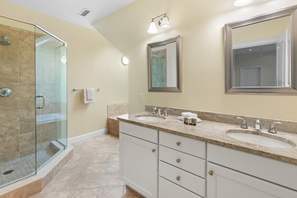 Condominium at 38 Courtyard Pl # 38, Lexington MA 02420, Lexington, photo 16 of 23