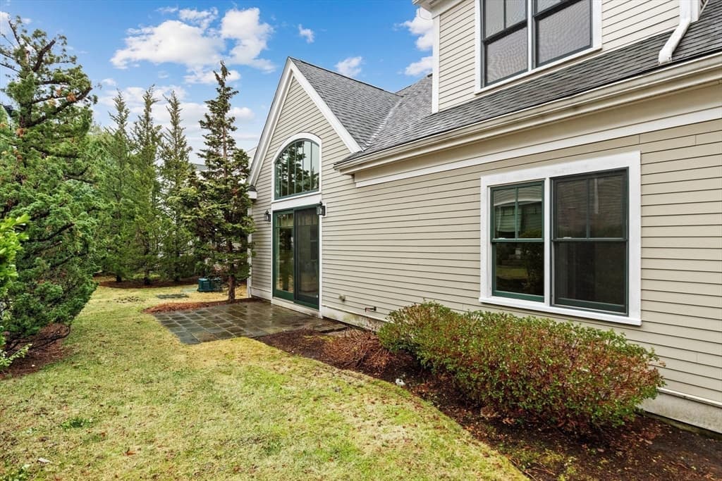 Condominium at 38 Courtyard Pl # 38, Lexington MA 02420, Lexington, photo 22 of 23