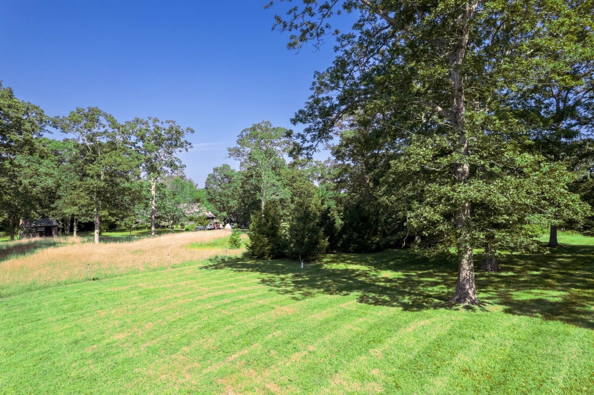 Residential at 26 Flint Hill Road, West Tisbury MA 02575, photo 6 of 13