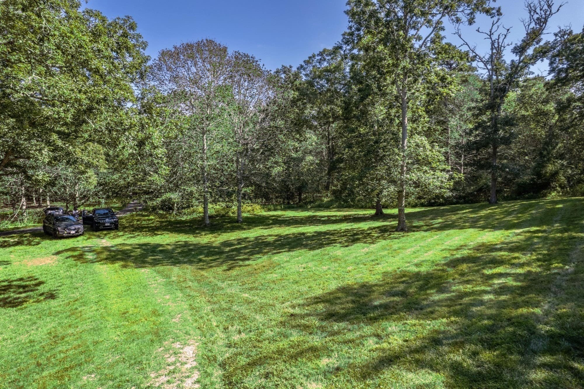 Residential at 26 Flint Hill Road, West Tisbury MA 02575, photo 3 of 13