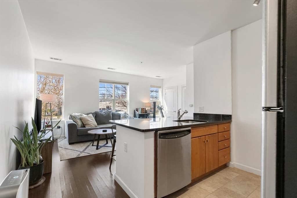 Condominium at 4 Repton Cir # 4105, Watertown MA 02472, photo 17 of 39