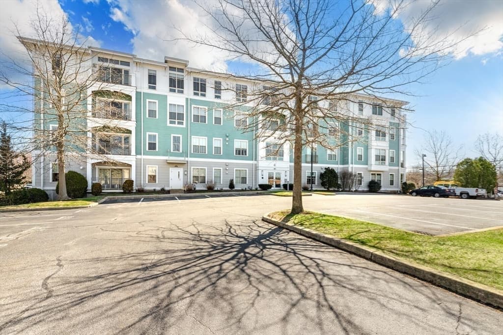 Condominium at 4 Repton Cir # 4105, Watertown MA 02472, photo 37 of 39