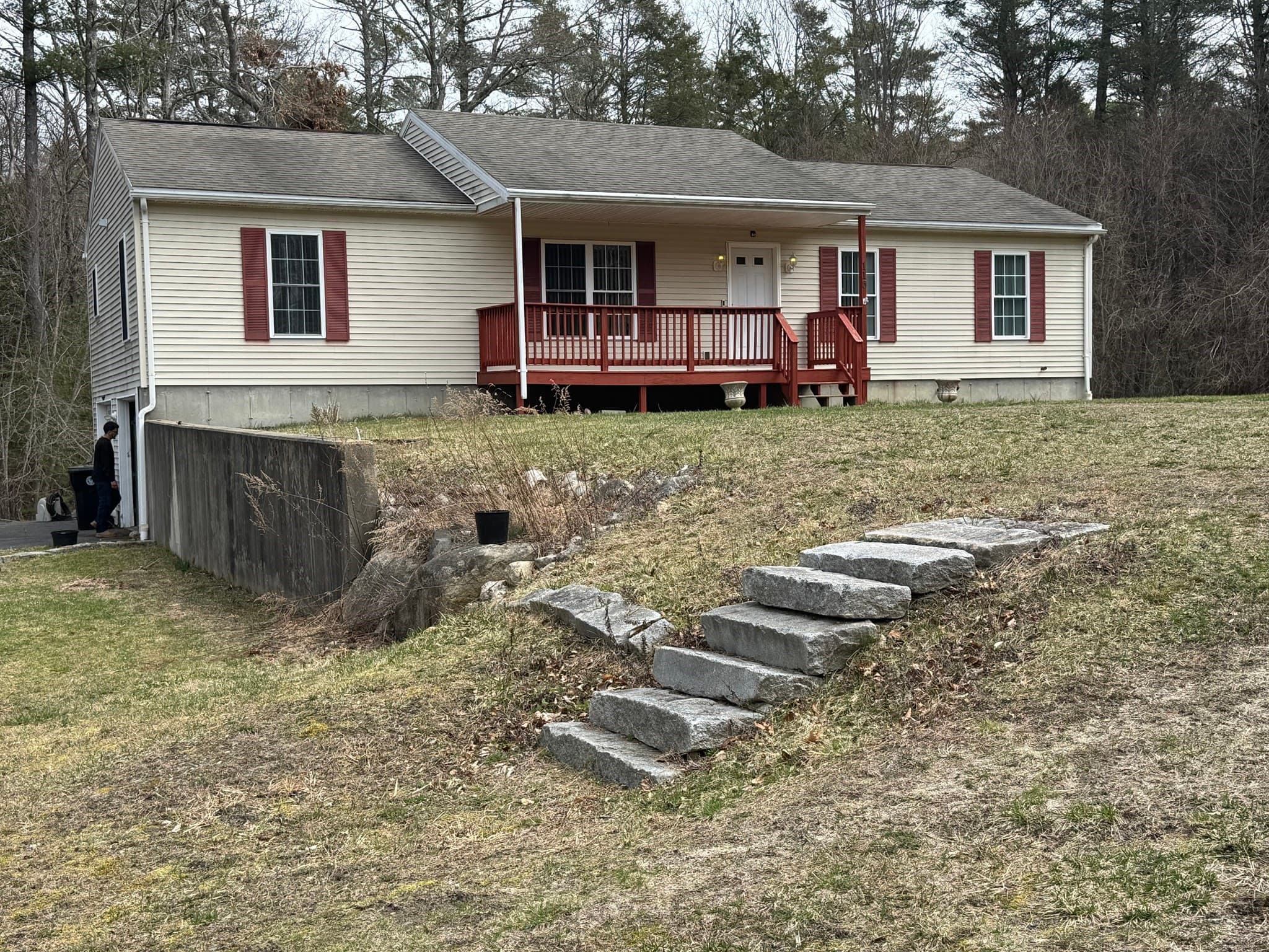 115 Flag Swamp Rd, Dartmouth MA 02747