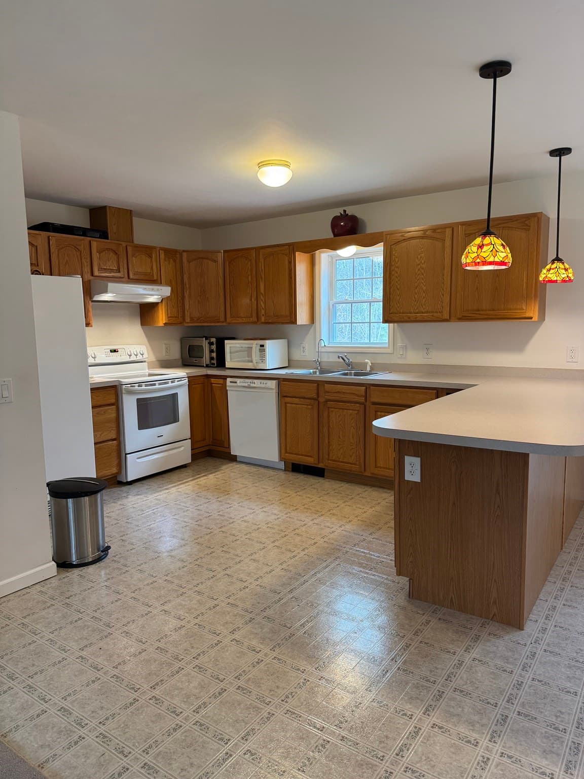 Single Family Residence at 115 Flag Swamp Rd, Dartmouth MA 02747, photo 11 of 11