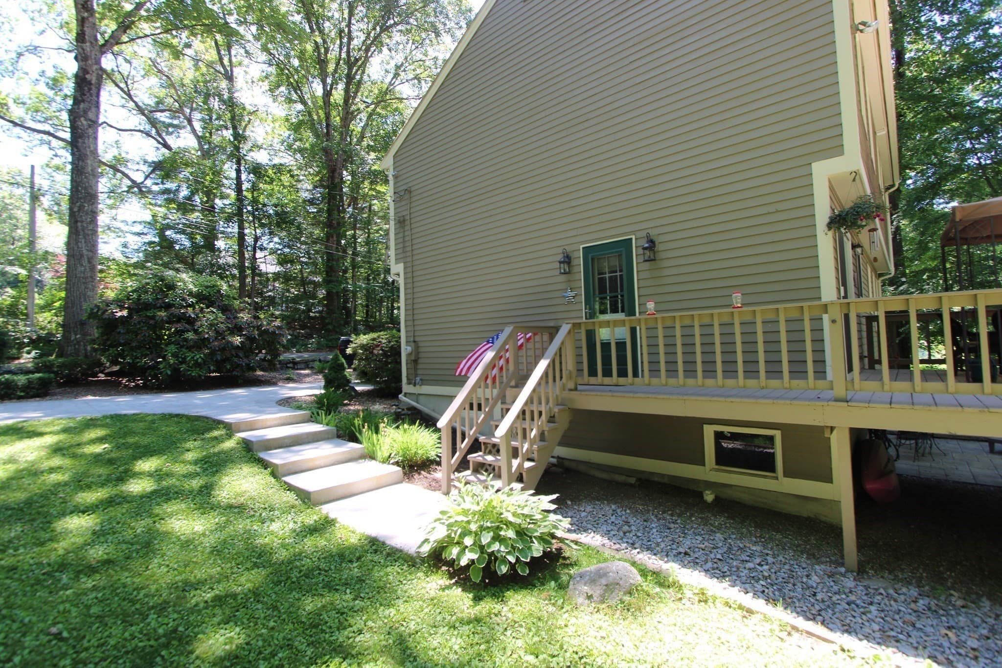 Single Family Residence at 32 Sibley Rd, Sutton MA 01590, photo 20 of 28