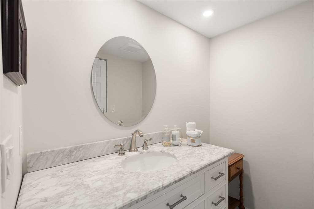 Condominium at 250 Hammond Pond Parkway # 604N, Newton MA 02467, Newton, photo 16 of 28