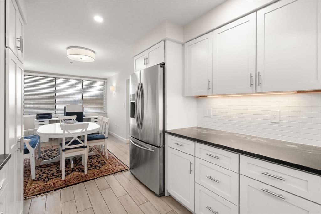 Condominium at 250 Hammond Pond Parkway # 604N, Newton MA 02467, Newton, photo 5 of 28