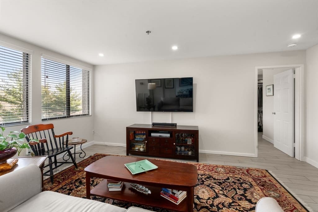 Condominium at 250 Hammond Pond Parkway # 604N, Newton MA 02467, Newton, photo 10 of 28