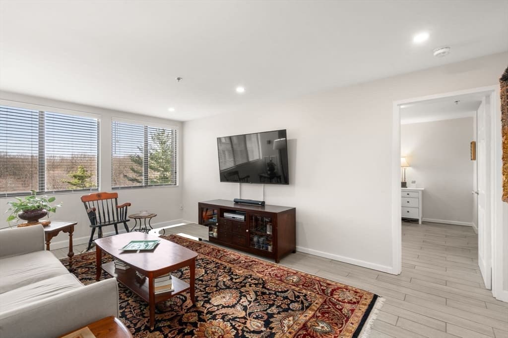 Condominium at 250 Hammond Pond Parkway # 604N, Newton MA 02467, Newton, photo 11 of 28