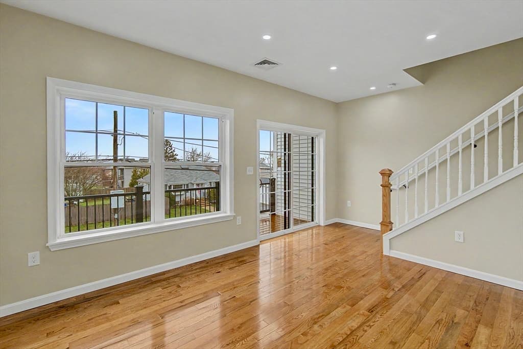 Single Family Residence at 310 King  St, Fall River MA 02724, photo 6 of 20