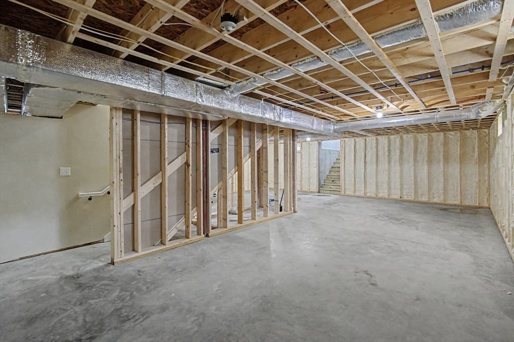 Single Family Residence at 310 King  St, Fall River MA 02724, photo 18 of 20