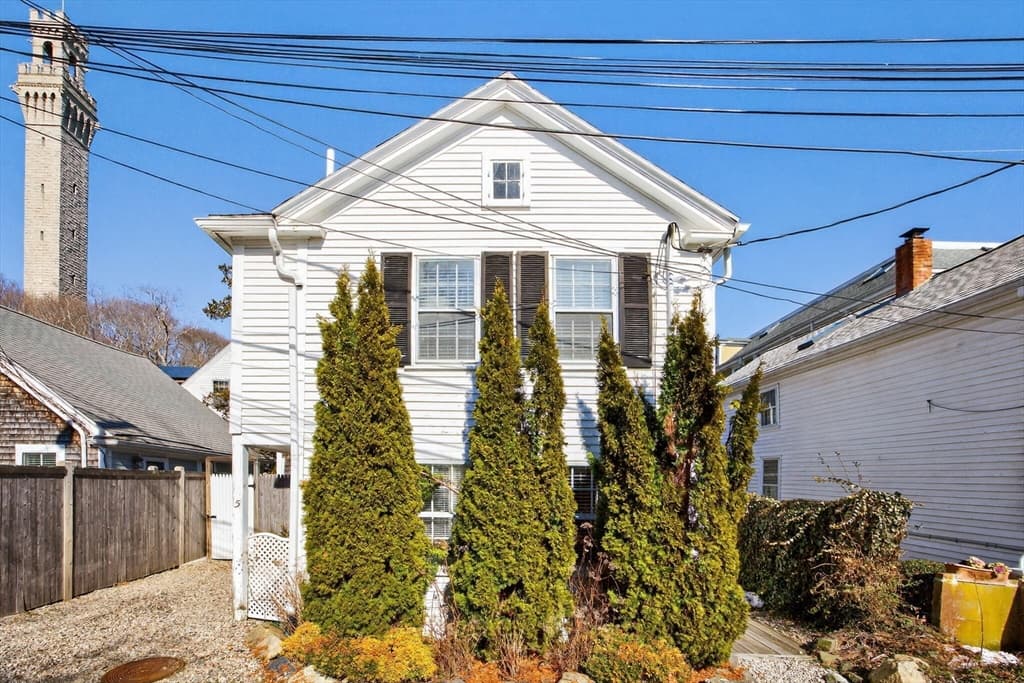 5 Webster Place, Provincetown MA 02657