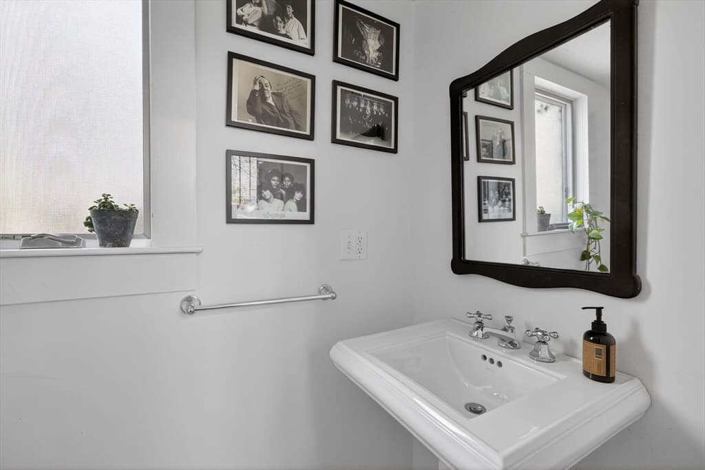 5 Webster Place, Provincetown MA 02657 photo 14