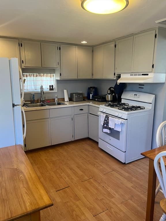 27 Morgan Rd, Holbrook MA 02343 photo 2