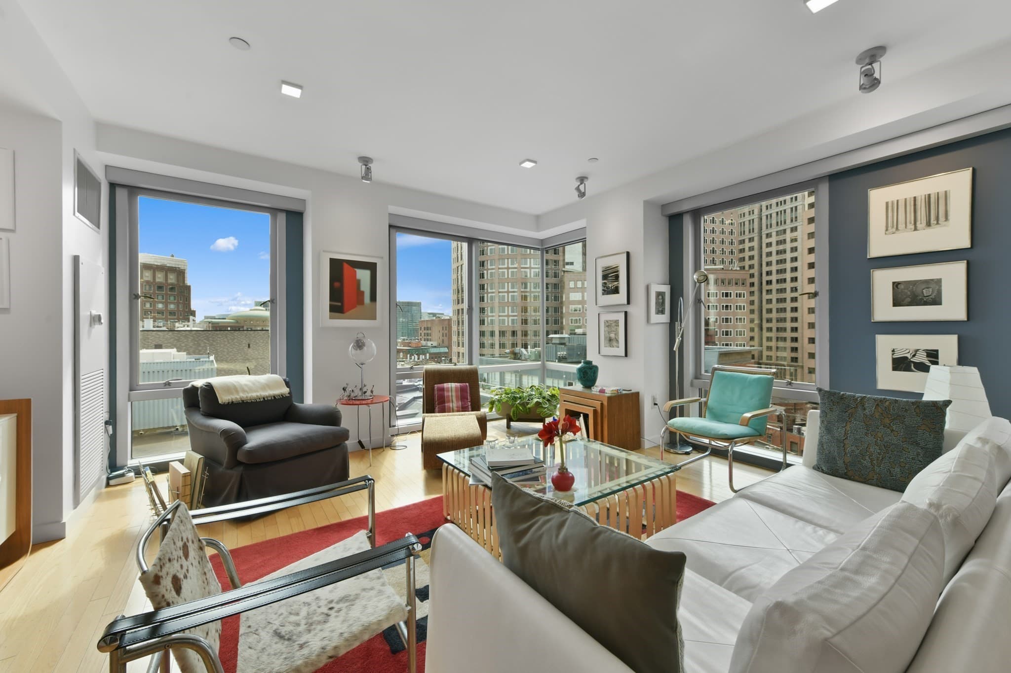 Condominium at 80 Broad, Boston MA 02110, photo 2 of 12