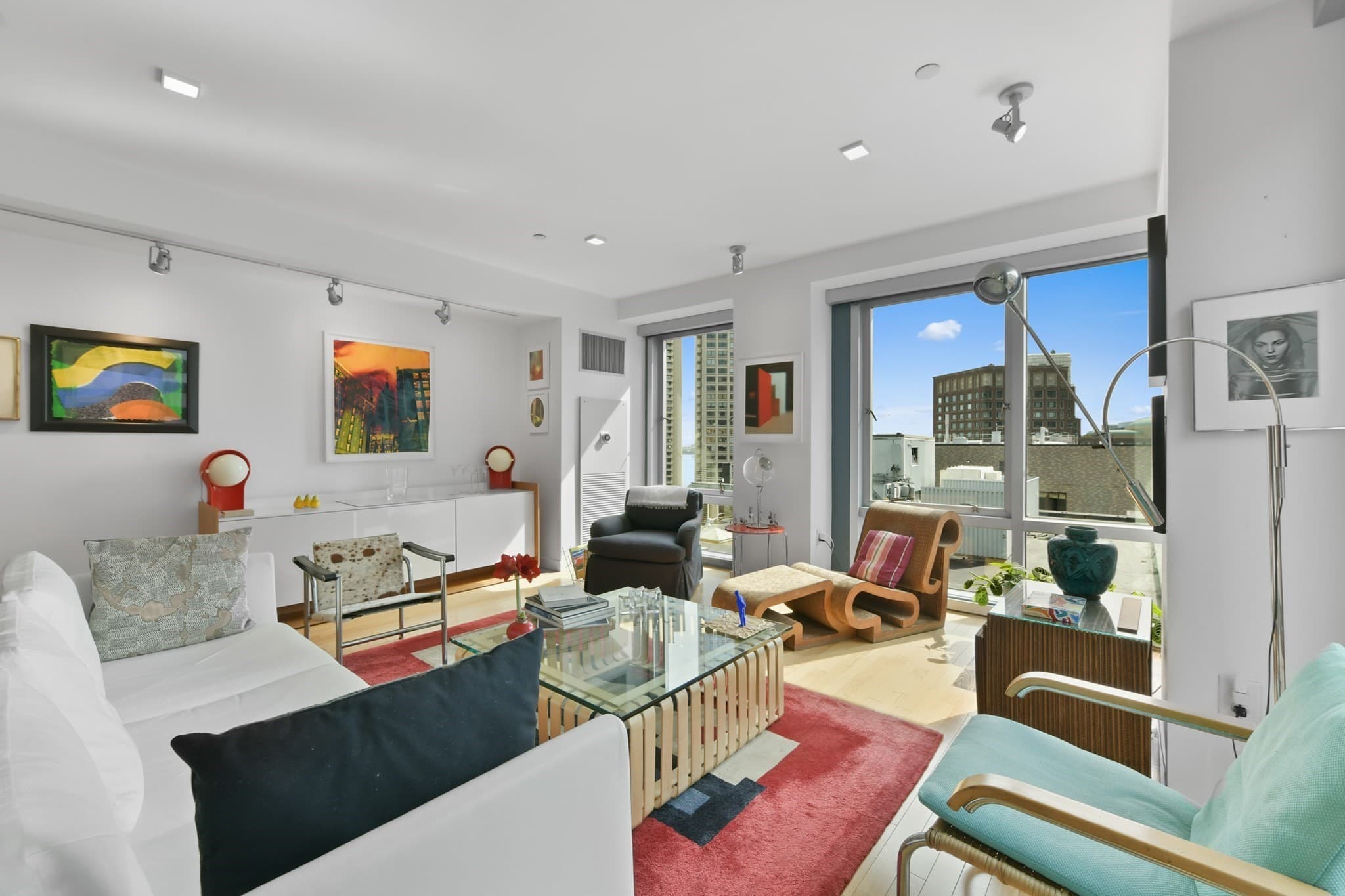 Condominium at 80 Broad, Boston MA 02110, photo 4 of 12