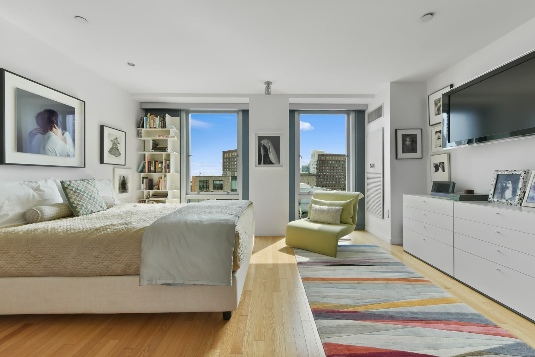 Condominium at 80 Broad, Boston MA 02110, photo 8 of 12