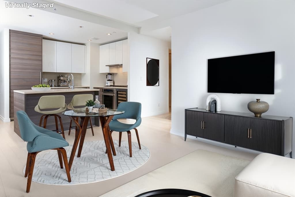 Condominium at 1 Franklin St # 1412, Boston MA 02110, photo 5 of 30
