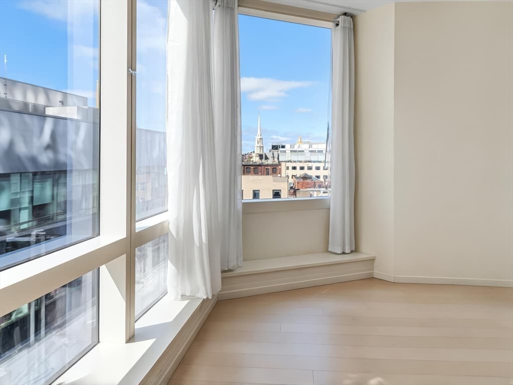 Condominium at 1 Franklin St # 1412, Boston MA 02110, photo 4 of 30