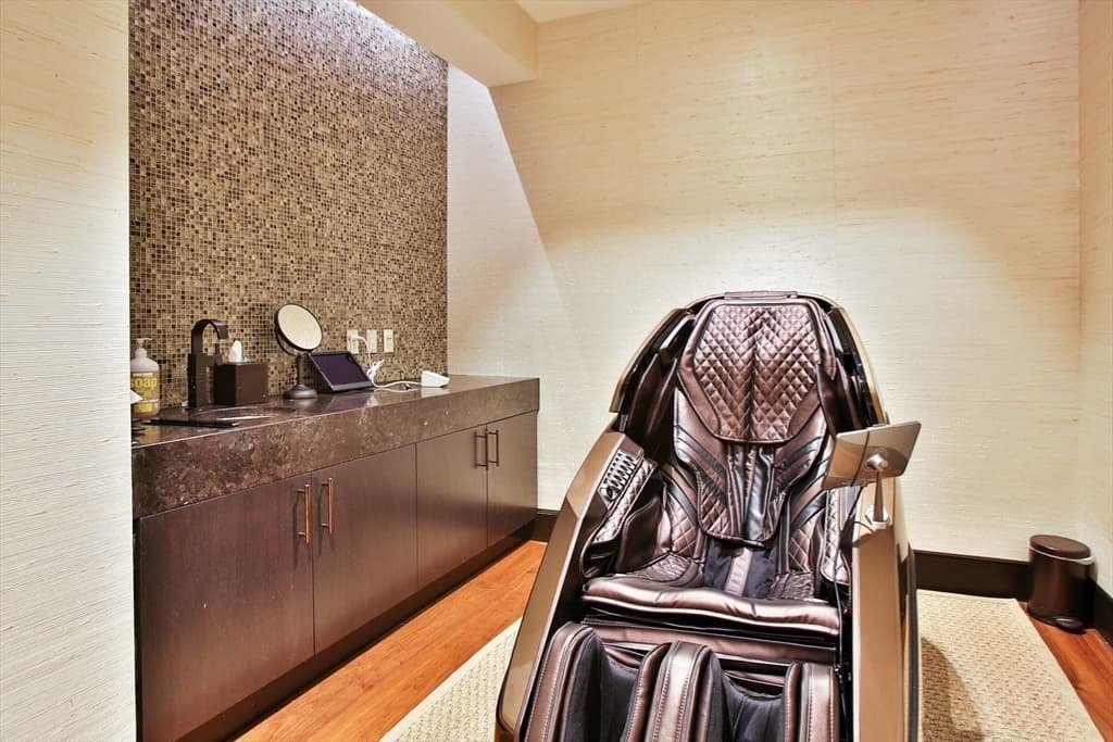 Condominium at 1 Franklin St # 1412, Boston MA 02110, photo 25 of 30