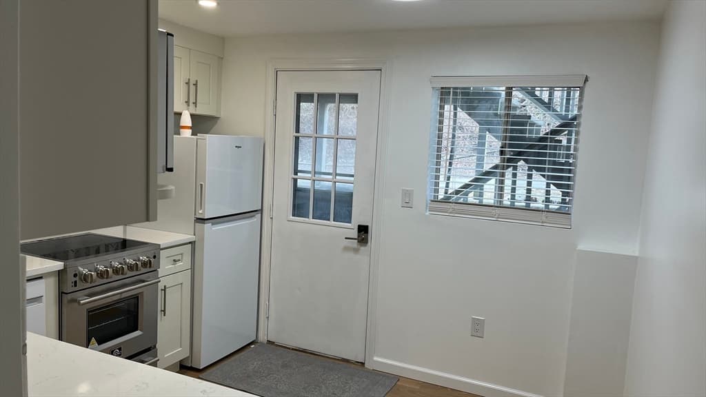 1169 Nantasket Ave # 2, Hull MA 02045 photo 2