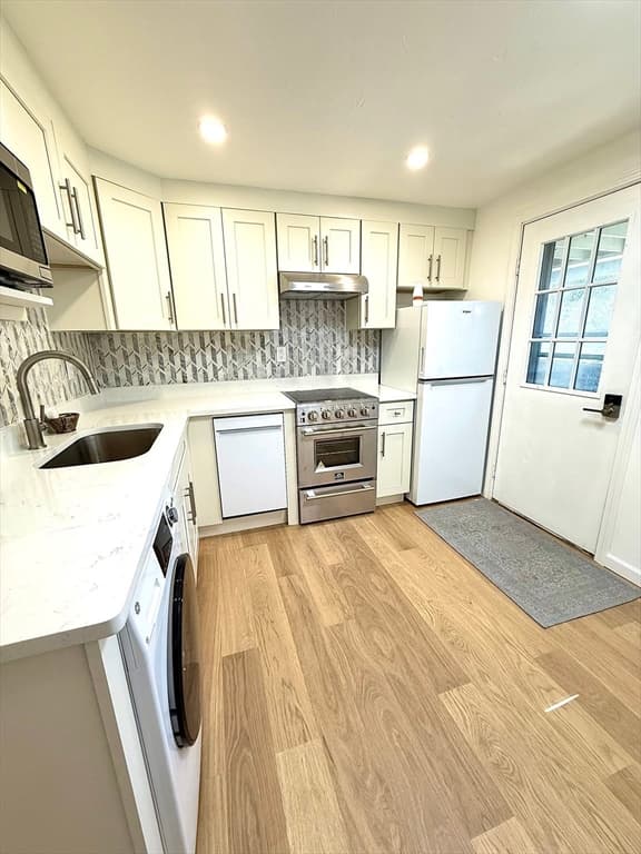 1169 Nantasket Ave # 2, Hull MA 02045
