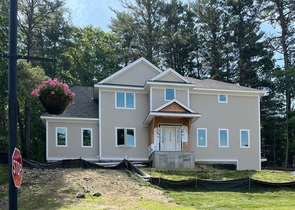 49 Country Club Way, Ipswich MA 01938