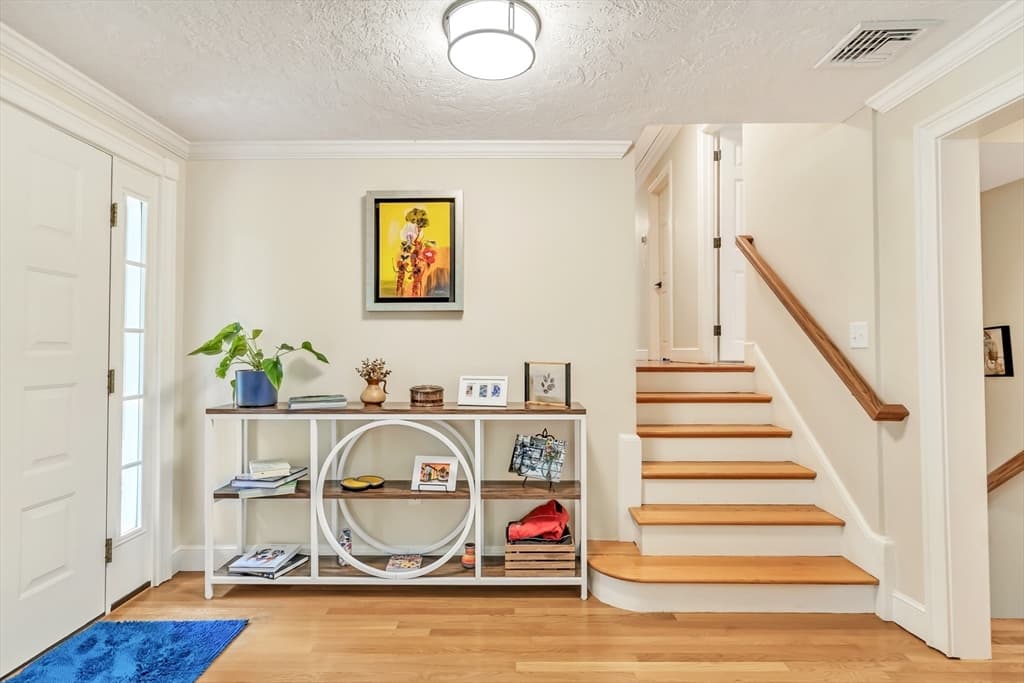 Single Family Residence at 10 Ballard Terrace, Lexington MA 02420, Lexington, photo 3 of 42