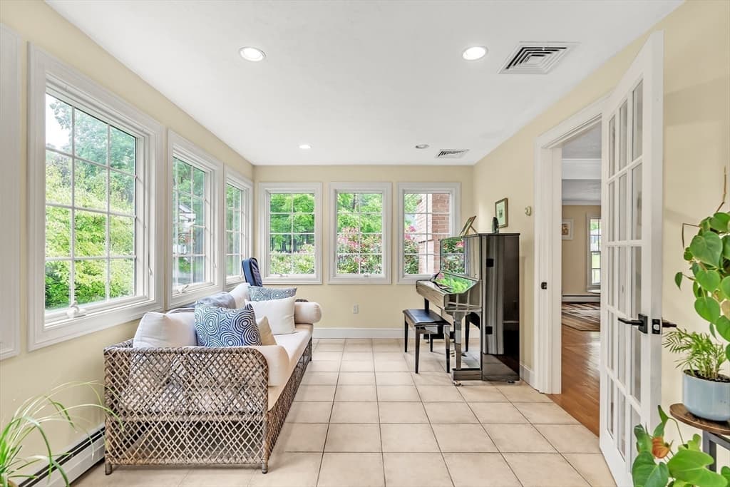 Single Family Residence at 10 Ballard Terrace, Lexington MA 02420, Lexington, photo 10 of 42