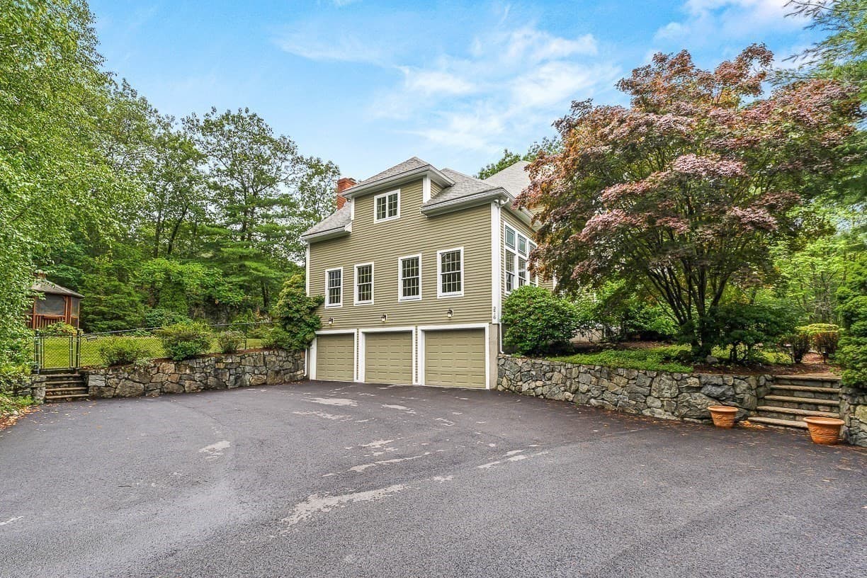 Single Family Residence at 276 High Street, Winchester MA 01890, photo 4 of 41