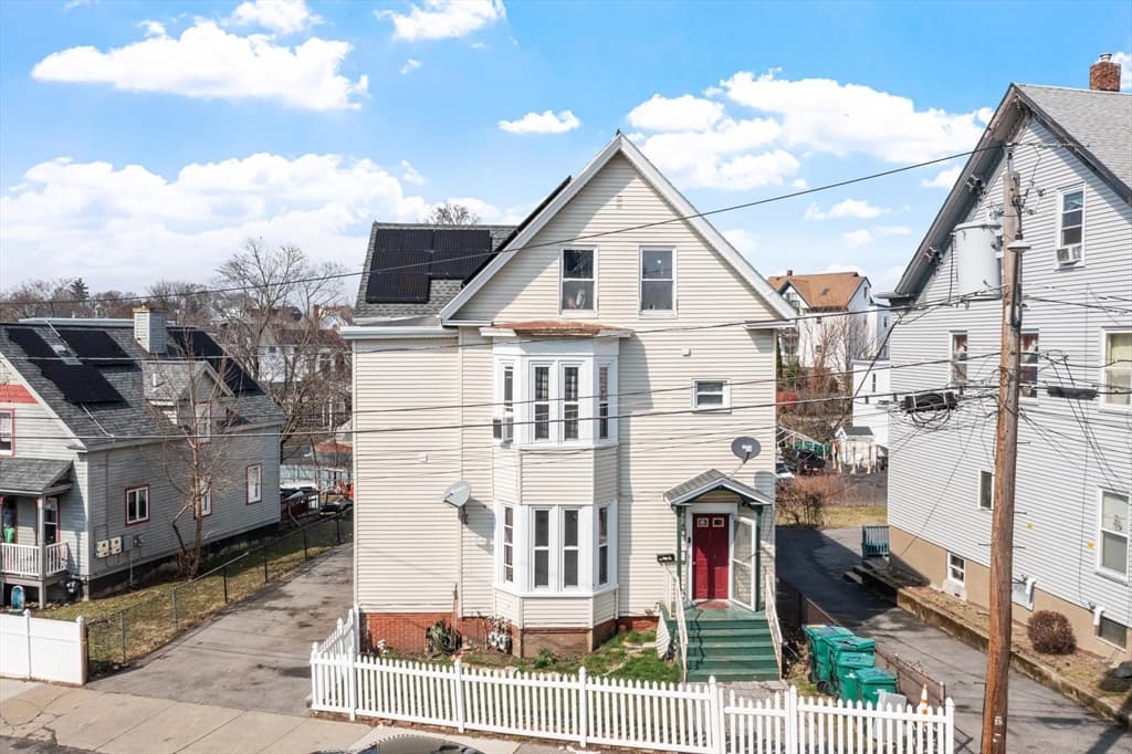 51 High Rock St, Lynn MA 01902