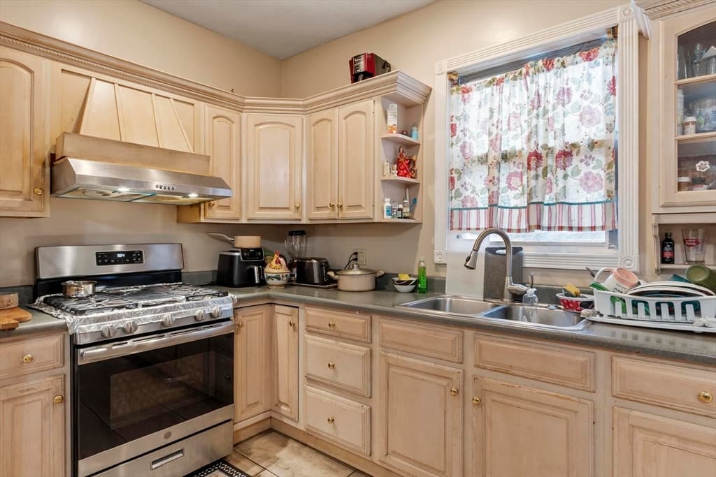 51 High Rock St, Lynn MA 01902 photo 14