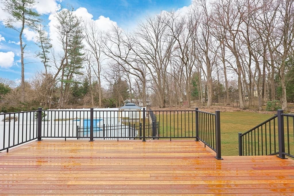 565 Elm St, Concord MA 01742 photo 32