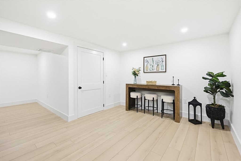 565 Elm St, Concord MA 01742 photo 19