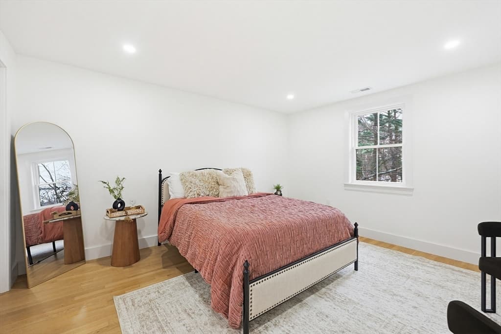 565 Elm St, Concord MA 01742 photo 25