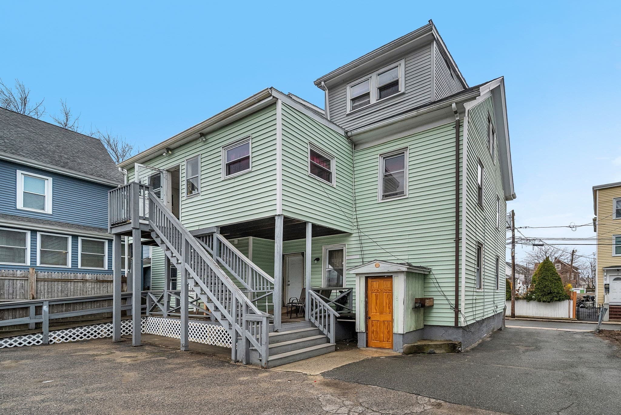 4 Family - 4 Units Up/Down at 20 Autumn St, Somerville MA 02145, photo 3 of 34