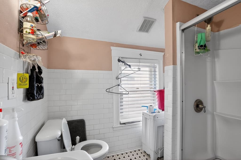 Single Family Residence at 20 Derne St, Everett MA 02149, Everett, photo 14 of 15