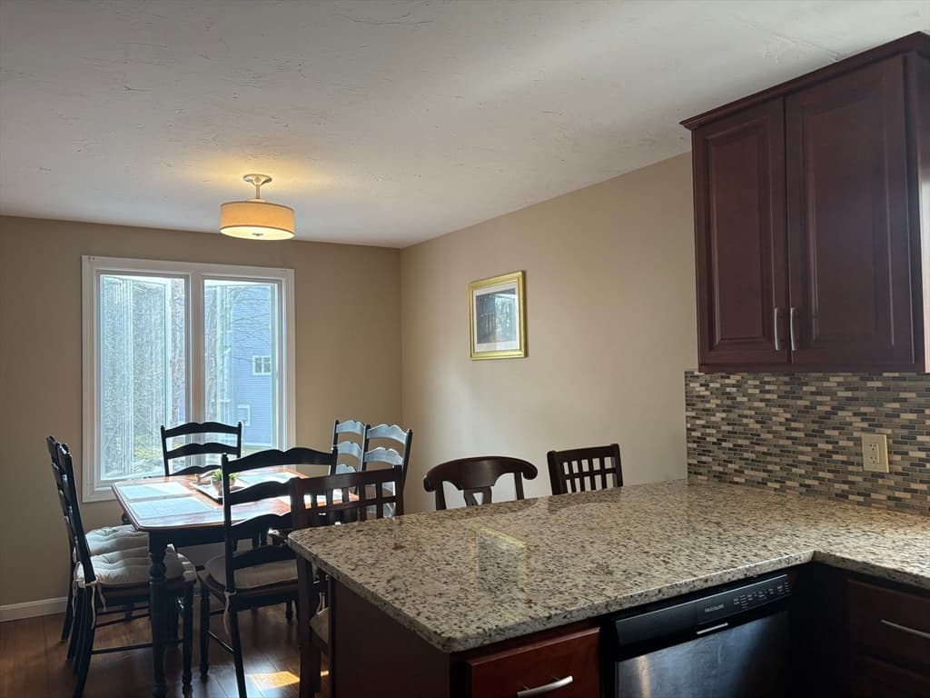 Condominium at 849 Boston Post Rd E # 5H, Marlborough MA 01752, Marlborough, photo 4 of 16