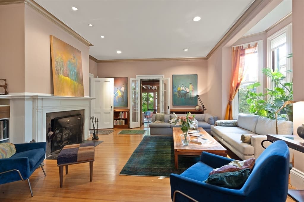 32 Hawthorn St, Cambridge MA 02138