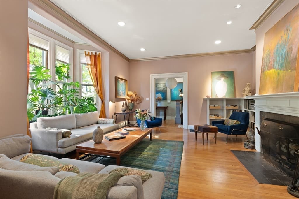 32 Hawthorn St, Cambridge MA 02138 photo 4