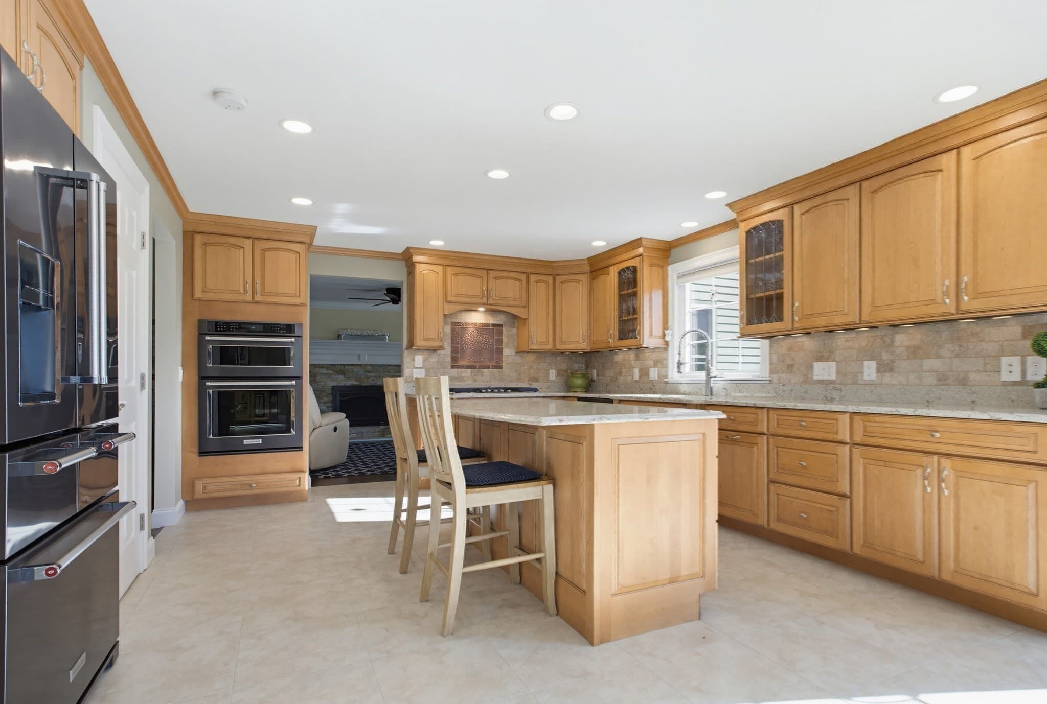 Single Family Residence at 17 Stoneybrook Rd, Grafton MA 01536, photo 3 of 33