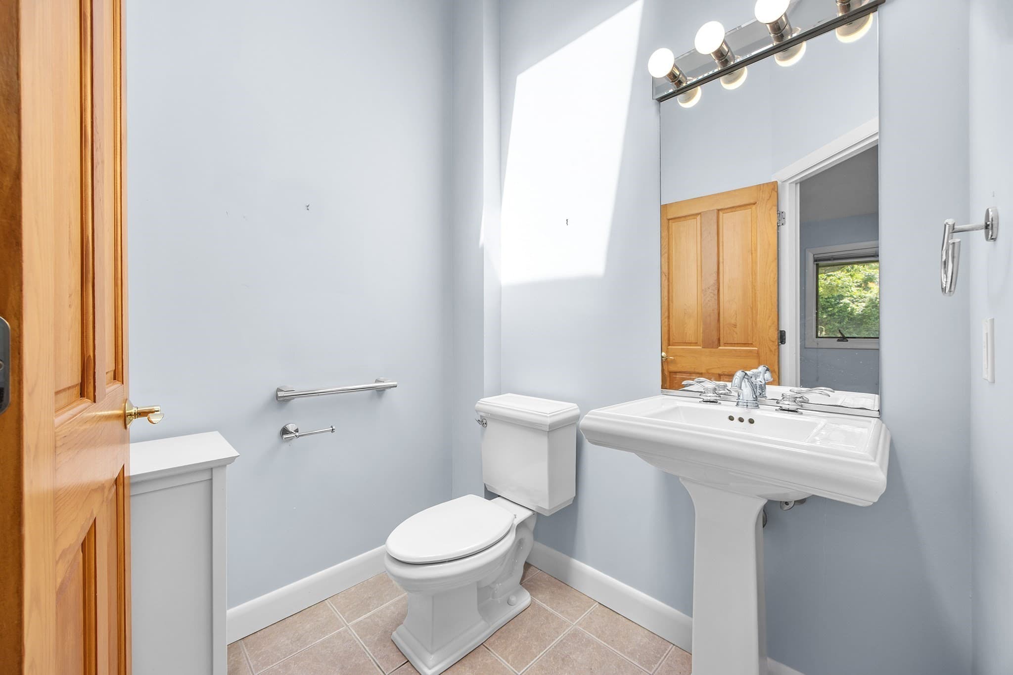 Single Family Residence at 68 Eden Rd, Rockport MA 01966, photo 14 of 31