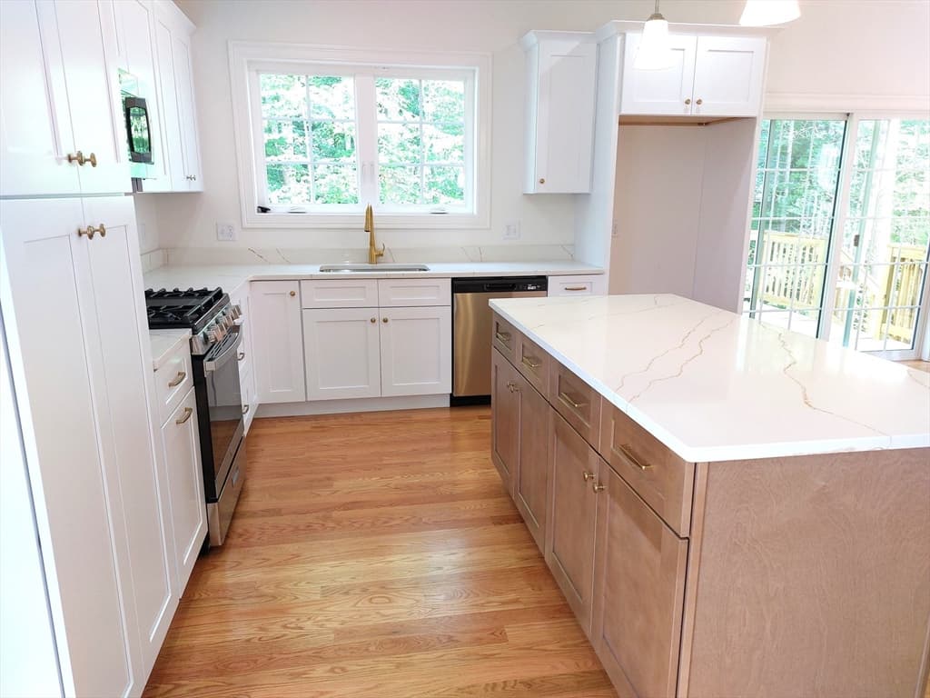 Single Family Residence at 16B Crownshield # 16B, Uxbridge MA 01569, photo 3 of 18