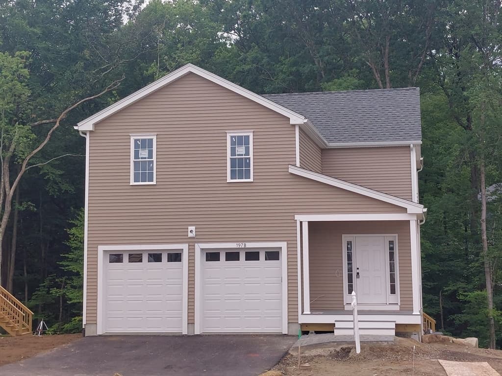 16B Crownshield # 16B, Uxbridge MA 01569